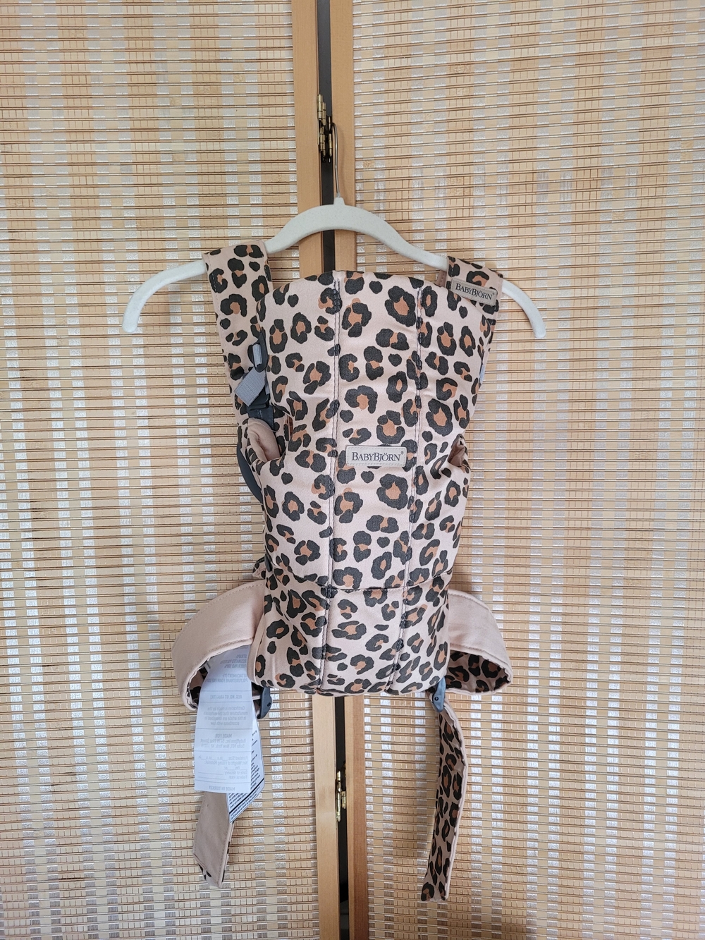 BabyBjörn Leopard Print